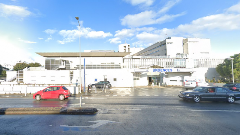 L'hôpital Saint-Louis de La Rochelle a réquisitionné cette étudiante en soins infirmiers pour l'aider à faire face à la crise sanitaire actuelle. (Capture d'écran/Google Maps)