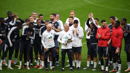 La FFF et les Bleus font un don pour les soignants en première ligne face au virus du PCC