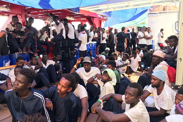 Libye. Plus de 650 000 personnes attendent sur les côtes libyennes dans l'espoir de rejoindre l'Europe par la mer. (Photo : ANNE CHAON/AFP via Getty Images)