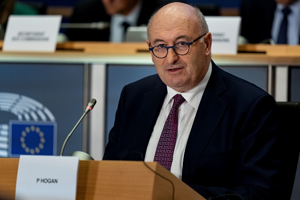 Une fois entré en vigueur, cet accord aidera l'UE et le Mexique à consolider leurs économies respectives et à stimuler l'emploi", s'est félicité dans un communiqué le commissaire européen au Commerce, Phil Hogan. (Photo : KENZO TRIBOUILLARD/AFP via Getty Images)