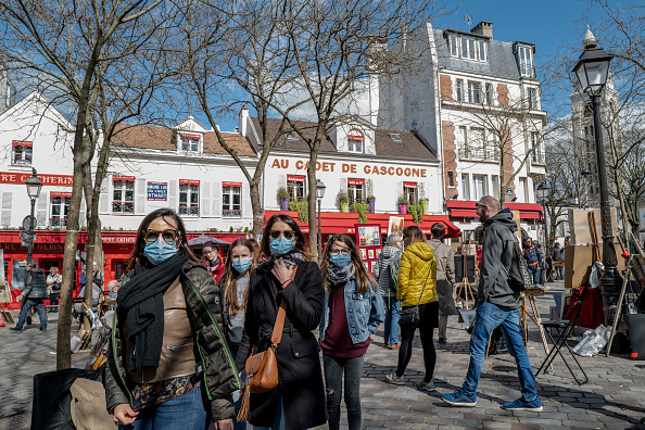 Selon l'étude de l'Institut Pasteur, si toutes les mesures étaient intégralement levées après le 11 mai, une deuxième vague épidémique serait inévitable. (Photo : Veronique de Viguerie/Getty Images)