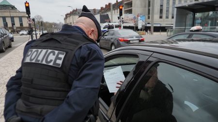 Déconfinement : plus besoin d’attestation à partir du 11 mai, sauf pour les déplacements à plus de 100 km du domicile