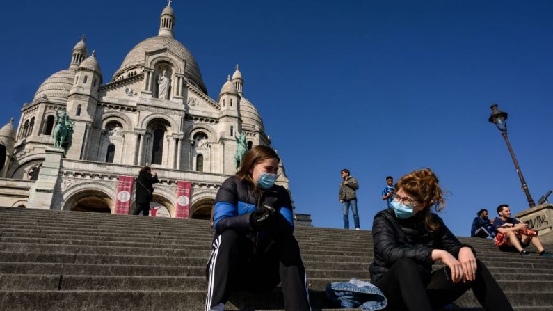 La basilique du Sacré-Cœur dans le quartier de Montmartre à Paris.  (Photo : BERTRAND GUAY/AFP via Getty Images)