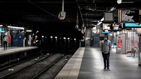 « Il m’a explosé la tête à coups de pieds une fois au sol » raconte un journaliste du Figaro agressé dans le métro