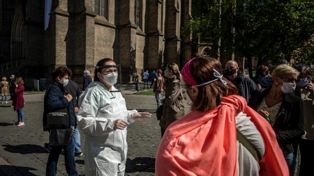 Le gouvernement tchèque accélère le déconfinement