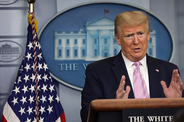 Le président américain Donald Trump prend la parole lors du briefing quotidien du groupe de travail sur le coronavirus de la Maison Blanche le 10 avril 2020 à la Maison Blanche à Washington, DC.(Photo : Alex Wong/Getty Images)