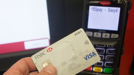 Le plafond du paiement sans contact sera augmenté à 50 euros dès le 11 mai