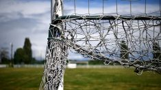 Seine-Saint-Denis : en plein confinement, un tournoi de foot en plein air réunit une cinquantaine de jeunes