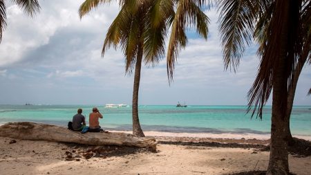 Vacances d’été » : le gouvernement annoncera des « nouvelles règles » dans la semaine