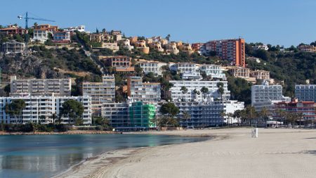 L’Espagne pourrait accueillir touristes allemands ou français dès la fin juin