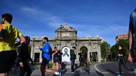 En marchant ou en courant, les Espagnols redescendent dans la rue