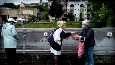 Déconfinement : masqués et émus, des pèlerins au rendez-vous pour la réouverture du sanctuaire de Lourdes