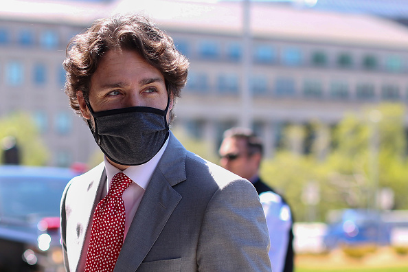 Le Premier ministre canadien Justin Trudeau arrive sur la Colline du Parlement pour assister à une séance du Comité spécial sur la pandémie de COVID-19, le 20 mai 2020 à Ottawa, Canada. (Photo : DAVE CHAN/AFP via Getty Images)