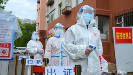 Le personnel médical de deux hôpitaux d’une région chinoise touchée par l’épidémie est infecté par le virus du PCC, selon un document ayant fait l’objet d’une fuite