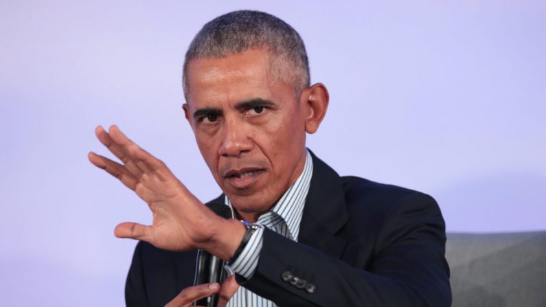 L'ancien président Barack Obama s'adresse aux invités du sommet de la Fondation Obama sur le campus de l'Institut de technologie de l'Illinois à Chicago, Illinois, le 29 octobre 2019. (Scott Olson/Getty Images)