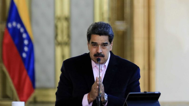 Le président vénézuélien Nicolas Maduro s'exprime lors d'une annonce télévisée au palais présidentiel de Miraflores à Caracas le 26 mars 2020. (Jhonn Zerpa/Présidence vénézuélienne/AFP via Getty Images)