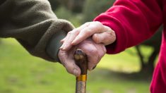 Un mari âgé de 90 ans meurt quelques heures après que sa femme, 81 ans, a perdu la bataille contre le virus du PCC