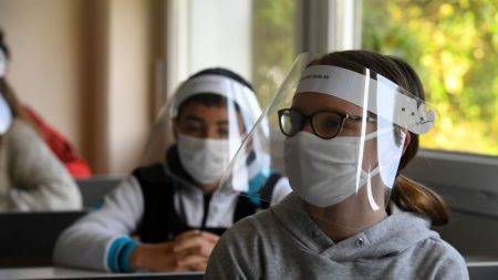 Coronavirus : selon une étude, les enfants seraient finalement de faibles contaminateurs