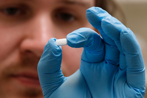 une pilule d'hydroxychloroquine à la pharmacie Rock Canyon de Provo, dans l'Utah, le 20 mai 2020. (Photo : GEORGE FREY/AFP via Getty Images)