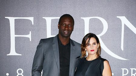 La femme d’Omar Sy reproche à un policier noir de trahir sa communauté sur Twitter