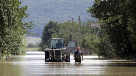 Inondations en Ukraine: trois morts, des centaines d’évacués