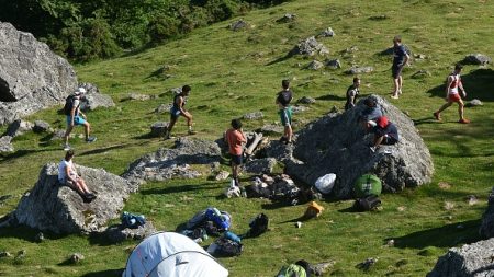 Isère : les habitants d’un petit hameau exaspérés par l’afflux de touristes et les incivilités