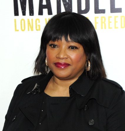 -Zindzi Mandela assiste à la première new-yorkaise de MANDELA le 14 novembre 2013 à New York. Photo de Bryan Bedder / Getty Images pour The Weinstein Company.