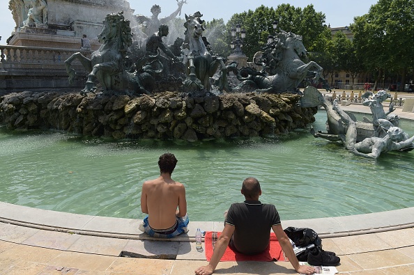 Les très fortes chaleurs pourront atteindre jusqu'à 42 degrés jeudi et vendredi selon les prévisions de Météo France. (NICOLAS TUCAT/AFP via Getty Images)