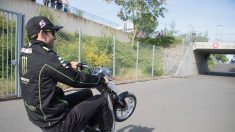 Loire : une centaine de jeunes en moto bloque la circulation d’une 2 voies pour faire un rodéo