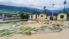 Les inondations catastrophiques s’aggravent en Chine alors que le barrage des Trois-Gorges rejette ses eaux dans les villes sinistrées