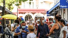 « Non mais j’ai trop chaud! », »Monsieur ! Le masque, ça se porte comme ça ! »: débuts confus pour le masque obligatoire dans les rues à Paris