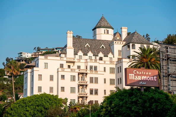 -Vue du Château Marmont , le 19 août 2020, à Hollywood, Californie. Photo VALERIE MACON / AFP via Getty Images.