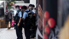 Hong Kong: la police disperse des manifestants le jour anniversaire d’une violente répression