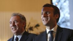 L’équipe Macron a « trahi » Bayrou en 2017 et a tenté de l’acheter, affirment 2 journalistes