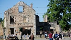 Des tags sur le centre de la mémoire du village martyr d’Oradour-sur-Glane