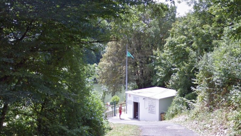 L'entrée de la plage de Pont-de-Roide, véritable écrin de verdure au bord du Doubs (Capture d'écran/Google Maps)