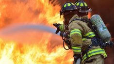 Un manège dévoré par les flammes dans le 18e arrondissement de Paris