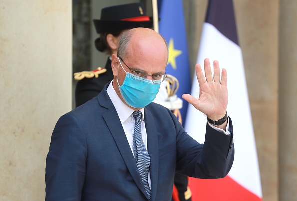 Pour le ministre de l'Éducation, chanter avec un masque, c'est possible.  (Photo : LUDOVIC MARIN/AFP via Getty Images)