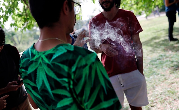 -Illustration- A Tel-Aviv des sachets de Cannabis envoyés par des drones. Photo THOMAS COEX / AFP via Getty Images.