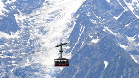 Haute-Savoie : des télécabines des années 70 vendues aux enchères à Samoëns