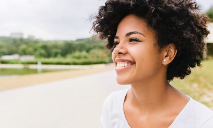 Regarder le monde avec de bonnes attentes envers les gens n'est pas naïf, mais plutôt rationnel et réaliste. (Yuricazac/Shutterstock)