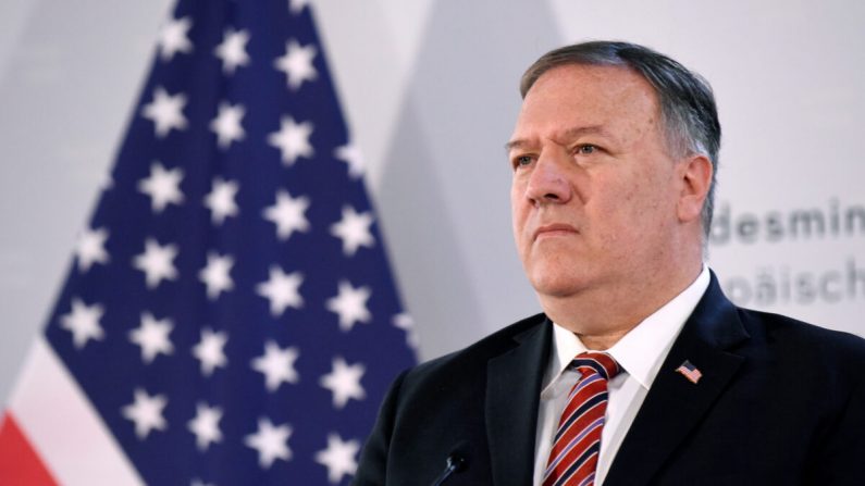 Le secrétaire d'État américain Mike Pompeo s'exprime lors d'une conférence de presse qu'il a tenue conjointement avec le ministre autrichien des Affaires étrangères Alexander Schallenberg au palais du Belvédère à Vienne, en Autriche, le 14 août 2020. (Thomas Kronsteiner/Getty Images)
