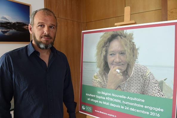 -Sébastien Chadaud-Pétronin le fils Sophie Pétronin, est en attente de la libération de sa mère.  Photo Medhi Fedouach / AFP via Getty Images.