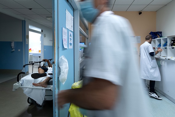 Un nouveau "forfait" de 18 euros pour les patients allant aux urgences sans être ensuite hospitalisés, remplacera le "ticket modérateur". (Photo : JOEL SAGET/AFP via Getty Images)