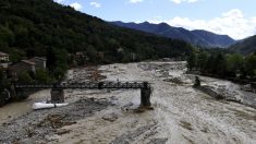 Tempête Alex : un pont métallique préfabriqué installé pour des habitants de Tende dans les Alpes-Maritimes