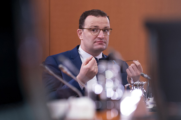 Le ministre allemand de la Santé Jens Spahn lors de la réunion hebdomadaire du cabinet du gouvernement le 21 octobre 2020 à Berlin. (Photo : Henning Schacht - Pool/Getty Images)