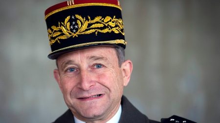 Professeur décapité à Conflans : « Seule la force fait reculer la violence », estime le général de Villiers