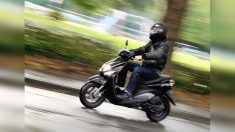 En plein rodéo sur leur scooter à Lyon, ils percutent une femme et prennent la fuite