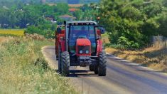 « Je n’ai plus rien pour travailler » : le tracteur d’un jeune agriculteur incendié dans la Somme