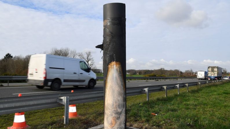 Illustration d'un radar vandalisé (DAMIEN MEYER/AFP via Getty Images)